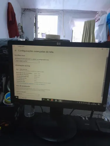 monitor conservado funcionando