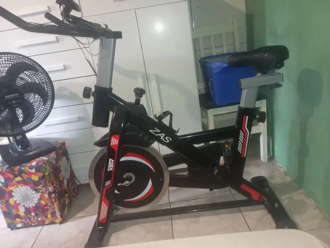 Bicicleta Ergométrica - Aguenta até 150 kg