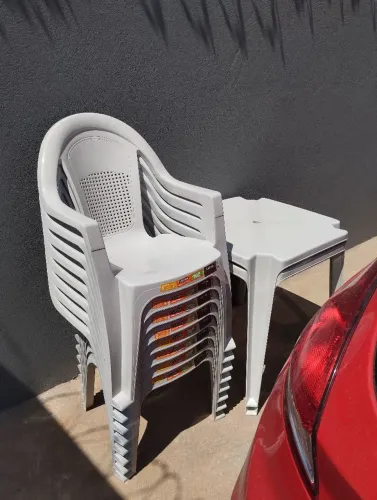 CONJUNTO DE MESAS COM BRAÇOS