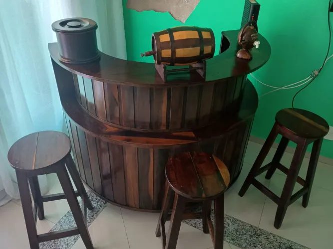 Bar de madeira rústica