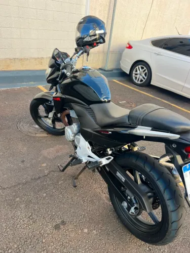 Moto Honda CB 300