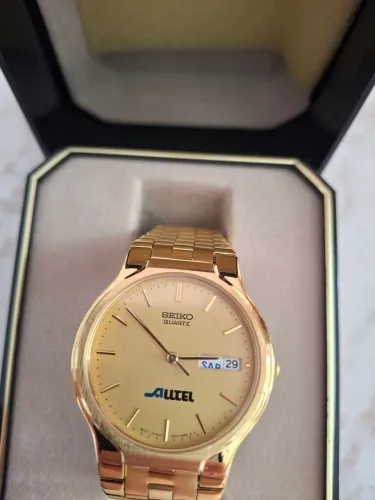 Relógio Seiko Quartz Vintage Dourado Original + Na Caixa/box - Estado de Novo