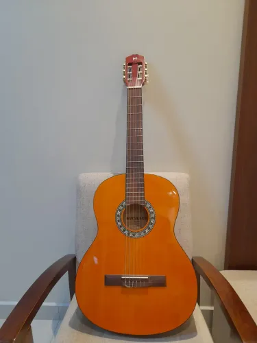 Vendo violão bem cuidado pouco uso