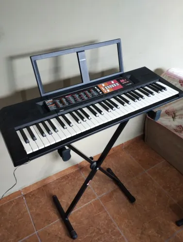 Teclado Yamaha Psr-f51, Ótimo!! Com suporte 