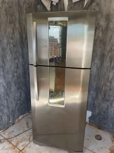 Linda geladeira inox 500 litros