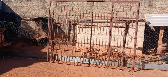 Portão de grade