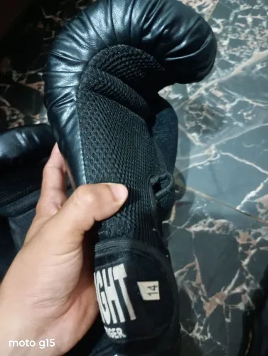 Luva e caneleira de boxe e muay Thay 