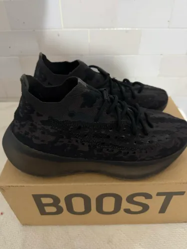Yeezy Boost 380 Onyx Refletivo - 41br
