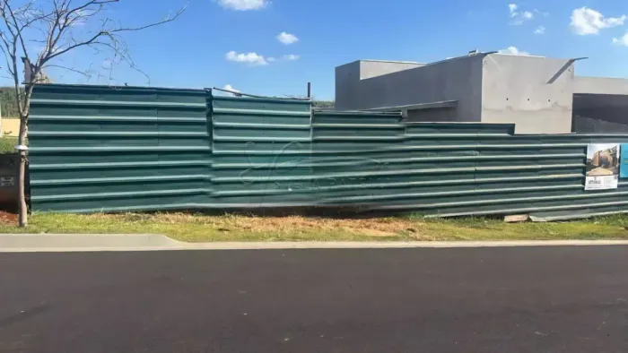 Terreno de 324m² à venda em condomínio - Residencial Alto do Castelo