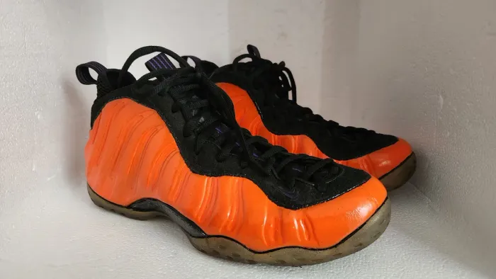 Leia tenis Nike Foamposite 