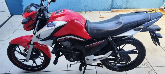 Vendo Titan 160 ou troco por nmax fz25