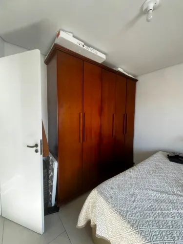 Guarda roupa de casal 2,05 x 2,21