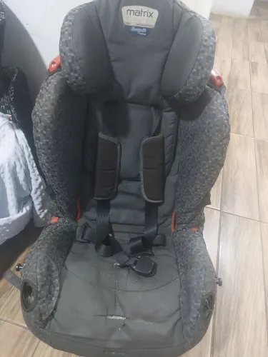 Cadeirinha de carro Matrix Evolution usada