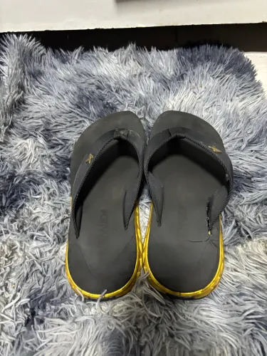 Chinelo Kenner Rakka DBU-02 Preto / Dourado - 42