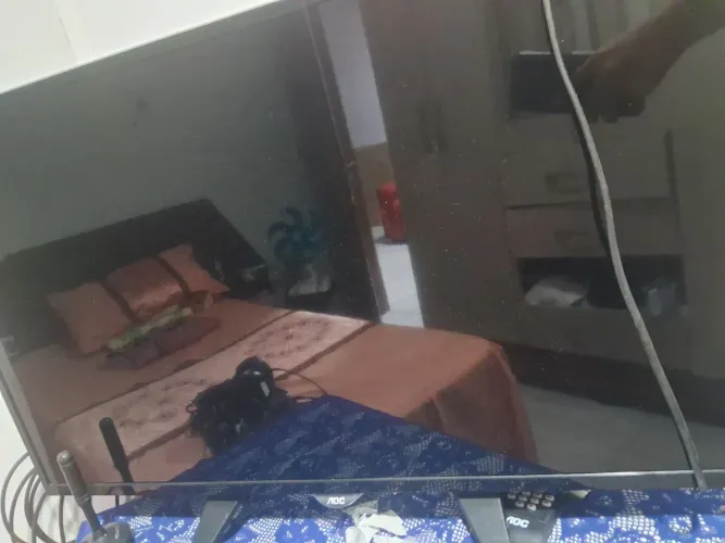 Televisão AOC