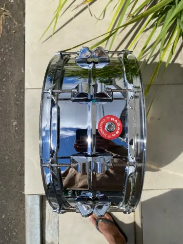 Caixa Nagano Stagephonic Steel Shell 14x6 casco Cromado