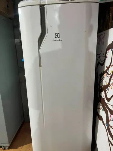 Geladeira usada semi nova 400 reais
