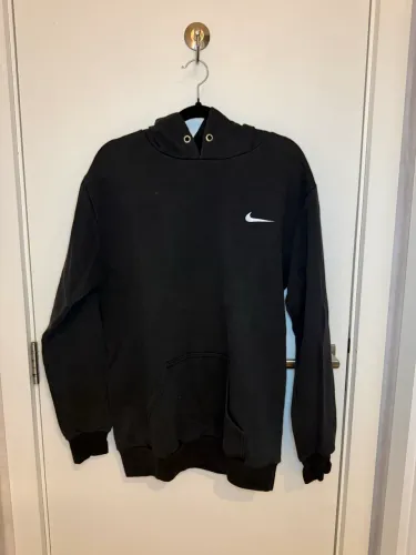 casaco preto da nike