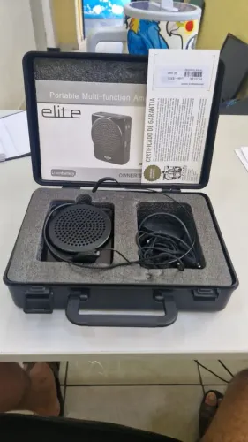 Caixa de som com fone portátil amplificada com maleta