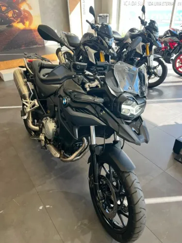 BMW F750 GS PREMIUN TRIPLE BLACK 22/23 com apenas 15.850kms!!