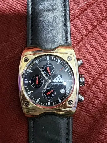 Relógio Adidas VS Chronograph Modelo 10-5001 ( Desapego)