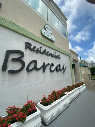 APARTAMENTO NO BARCAS