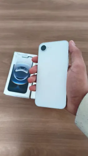 IPHONE 16e