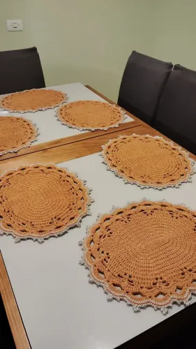 Sousplat Marrom de Crochê