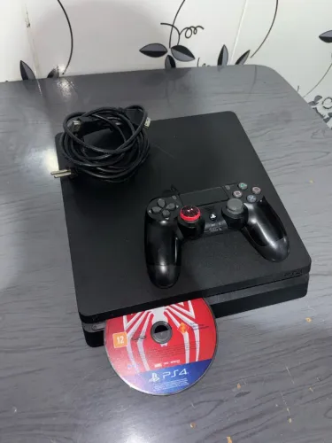 Ps4 slim 1TB 