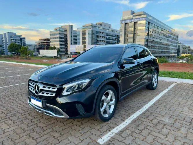 Mercedes-Benz GLA 200 Adv. 1.6/1.6 TB 16V Flex Aut. 2018