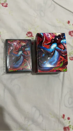 Deck box e sleeve original Pokémon