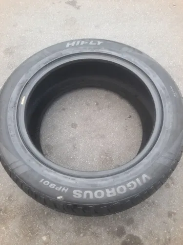 Pneu 265/50/20