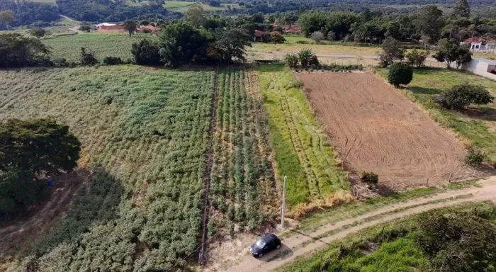 Terreno à venda - Cercadinho, Alambari/SP.