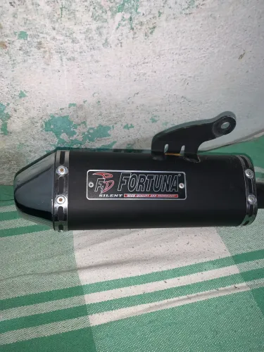 Escape Fortuna F1 FZ15 / Fazer 150 - Usado