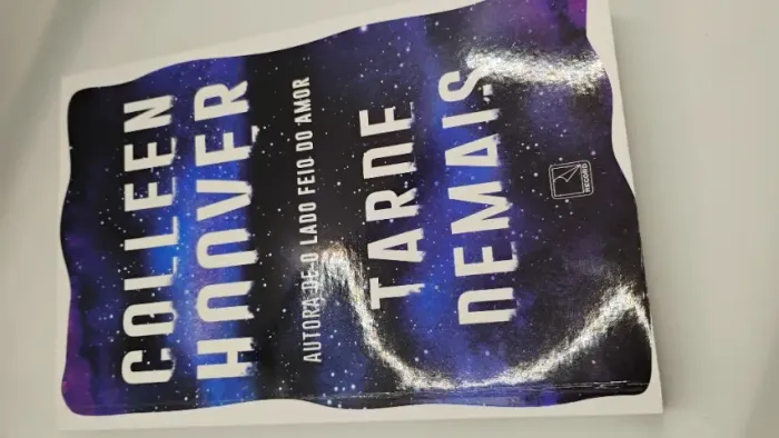 livro tarde demais colleen hoover