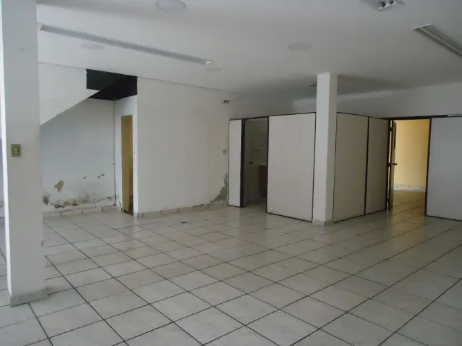 Prédio Comercial em Santa Tereza com 335 m²