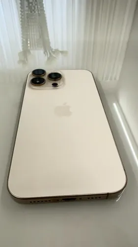 iPhone 16 Pro Max 512GB - Titânio Deserto