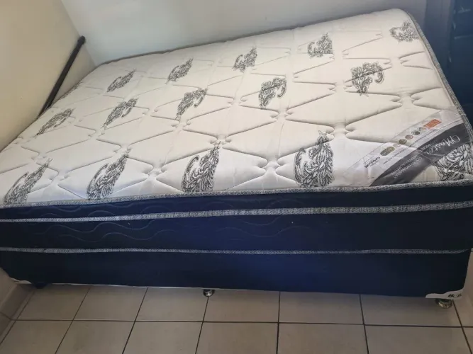 Cama box casal