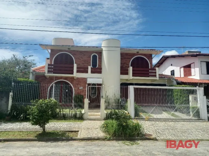 Oportunidade! Casa em Córrego Grande - Florianópolis