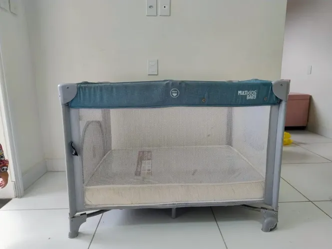 Berço Burigotto nosso desde novo com duas alturas e colchão extra.