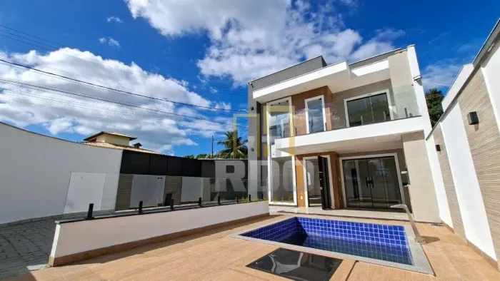 Duplex com piscina no Colinas em Rio das Ostras, 3 quartos!
