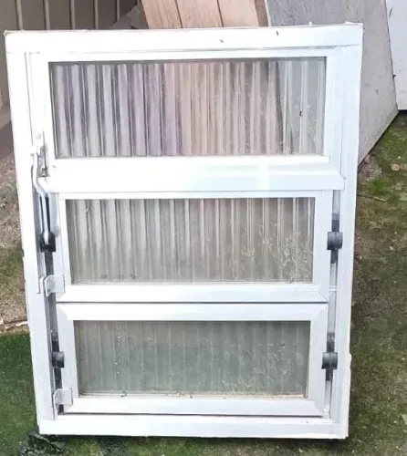 Basculante de alumínio