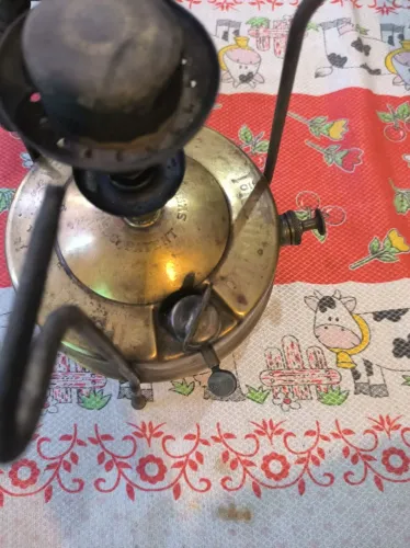 Fogão antigo a querosene anos 60