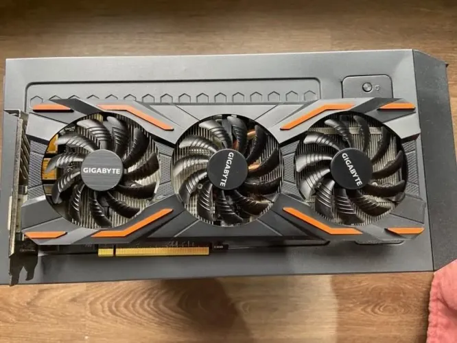 PC Gamer i3 10105F + GTX 1080 8GB + 16GB RAM | Pronto para SSD