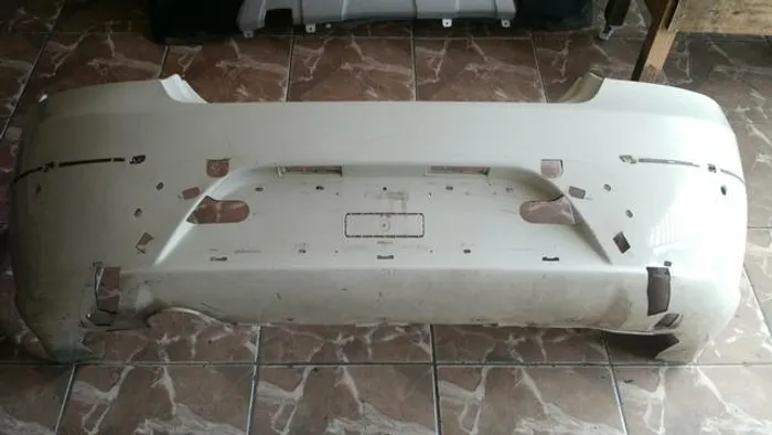 Parachoque traseiro Fiat Linea 2019