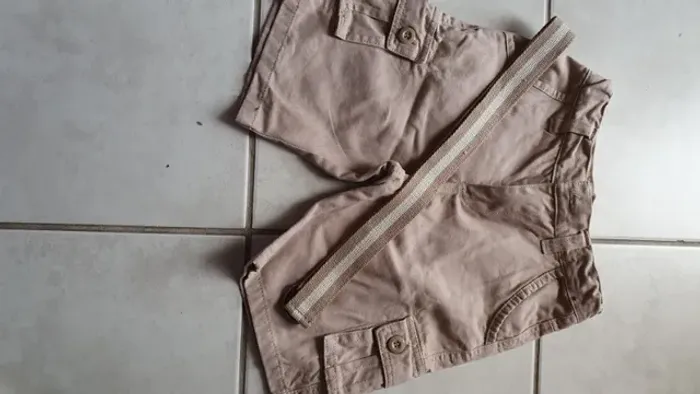 1 bermuda menino Tamanho 6