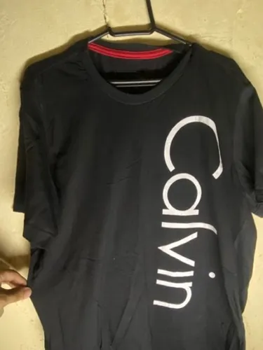 Camisa preta da Calvin original