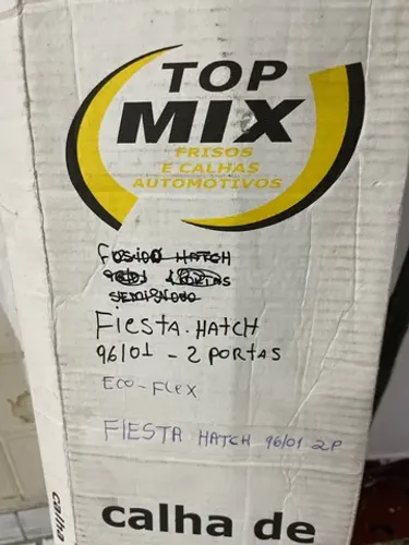 Calha de chuva Top Mix p/fiesta hatch ano 96/01 2 portas instalada