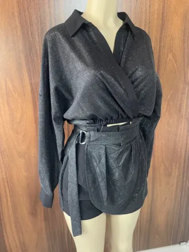 Conjunto John John cropped e shorts saia all black