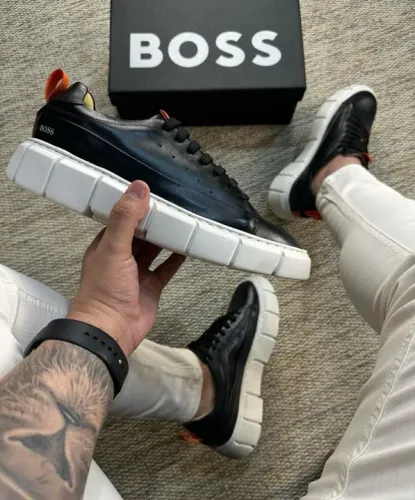 Tênis Boss couro legítimo $320 a vista